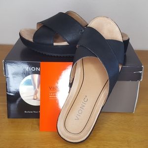 Vionic Hayden Black Leather Slides
